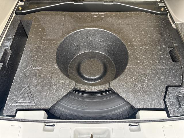 エクストレイル S 5速MT 切替式4WD フルオリジナル 素ガラス 禁煙車 防水カプロンシート リアフラット ドアバイザー 電格ドアミラー 純正ナビ キーレス ラゲッジマット カーゴネット 100V電源(8枚目)