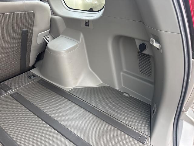 エクストレイル S 5速MT 切替式4WD フルオリジナル 素ガラス 禁煙車 防水カプロンシート リアフラット ドアバイザー 電格ドアミラー 純正ナビ キーレス ラゲッジマット カーゴネット 100V電源(12枚目)