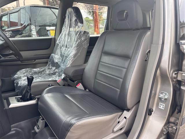 エクストレイル S 5速MT 切替式4WD フルオリジナル 素ガラス 禁煙車 防水カプロンシート リアフラット ドアバイザー 電格ドアミラー 純正ナビ キーレス ラゲッジマット カーゴネット 100V電源(24枚目)