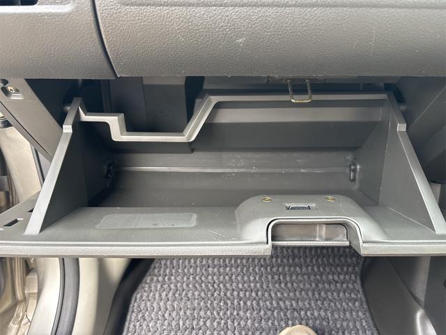 エクストレイル S 5速MT 切替式4WD フルオリジナル 素ガラス 禁煙車 防水カプロンシート リアフラット ドアバイザー 電格ドアミラー 純正ナビ キーレス ラゲッジマット カーゴネット 100V電源(29枚目)