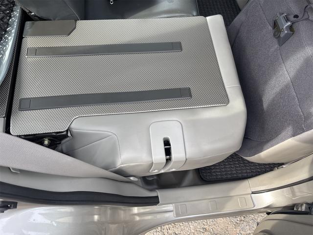 エクストレイル S 5速MT 切替式4WD フルオリジナル 素ガラス 禁煙車 防水カプロンシート リアフラット ドアバイザー 電格ドアミラー 純正ナビ キーレス ラゲッジマット カーゴネット 100V電源(36枚目)