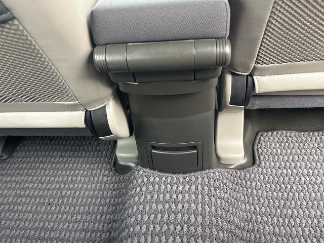 エクストレイル S 5速MT 切替式4WD フルオリジナル 素ガラス 禁煙車 防水カプロンシート リアフラット ドアバイザー 電格ドアミラー 純正ナビ キーレス ラゲッジマット カーゴネット 100V電源(37枚目)