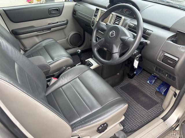 エクストレイル S 5速MT 切替式4WD フルオリジナル 素ガラス 禁煙車 防水カプロンシート リアフラット ドアバイザー 電格ドアミラー 純正ナビ キーレス ラゲッジマット カーゴネット 100V電源(40枚目)