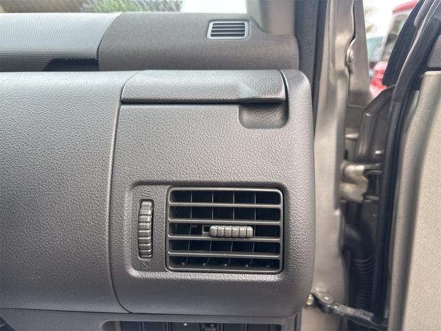 エクストレイル S 5速MT 切替式4WD フルオリジナル 素ガラス 禁煙車 防水カプロンシート リアフラット ドアバイザー 電格ドアミラー 純正ナビ キーレス ラゲッジマット カーゴネット 100V電源(46枚目)