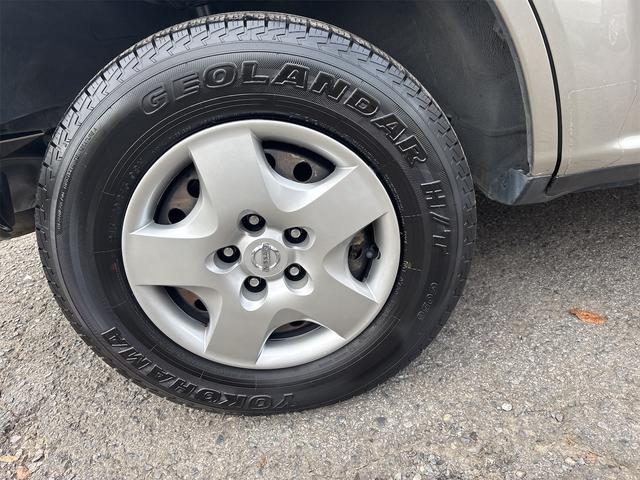 エクストレイル S 5速MT 切替式4WD フルオリジナル 素ガラス 禁煙車 防水カプロンシート リアフラット ドアバイザー 電格ドアミラー 純正ナビ キーレス ラゲッジマット カーゴネット 100V電源(68枚目)