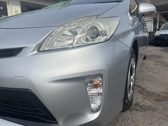 プリウス Ｌ　後期型　スマートキー　純正ＨＤＤナビ　フルセグＴＶ　サイドエアバッグ　カーテンエアバッグ　スペアタイヤ　リアガラスフィルム施工　車検２年付　内外装クリーニング実施済　ドアバイザー　電格ドアミラー（4枚目）