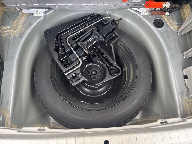 プリウス Ｌ　後期型　スマートキー　純正ＨＤＤナビ　フルセグＴＶ　サイドエアバッグ　カーテンエアバッグ　スペアタイヤ　リアガラスフィルム施工　車検２年付　内外装クリーニング実施済　ドアバイザー　電格ドアミラー（15枚目）