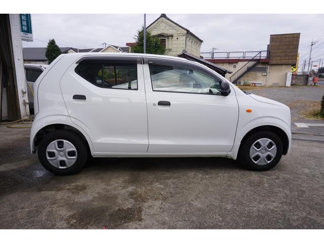 アルト Ｆ　５速マニュアル　４ＷＤ　エアコン　パワステ　パワーウインドウ　ＡＢＳ　エアバック　キーレス（4枚目）