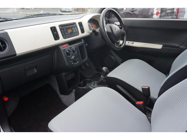 アルト Ｆ　５速マニュアル　４ＷＤ　エアコン　パワステ　パワーウインドウ　ＡＢＳ　エアバック　キーレス（11枚目）