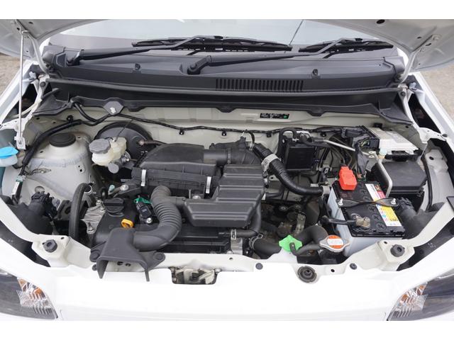 アルト Ｆ　５速マニュアル　４ＷＤ　エアコン　パワステ　パワーウインドウ　ＡＢＳ　エアバック　キーレス（21枚目）