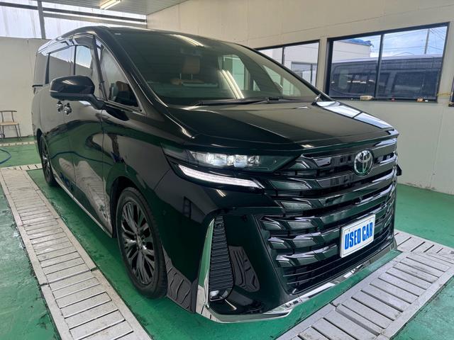 ヴェルファイアハイブリッド Ｚ　プレミア　４ＷＤ　１４インチディスプレイオーディオ　ユニバーサルステップ　ヘッドアップディスプレイ　パノラミックビュー　ＥＴＣ２．０　アクセサリーコンセント（4枚目）