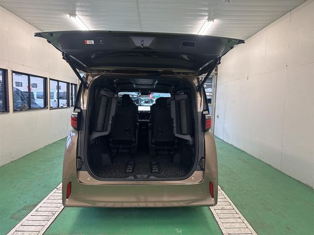 アルファードハイブリッド Z 4WD 14インチディスプレイオーディオ 左右独立ムーンルーフ ヘッドアップディスプレイ リヤモニター アラウンドビュー アドバンスドパーク(9枚目)