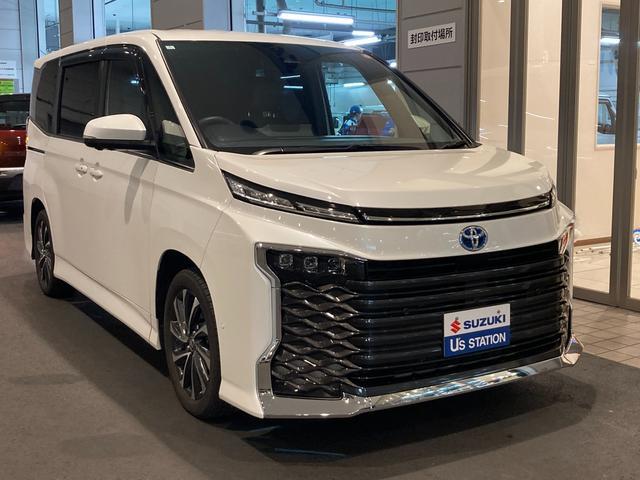 ヴォクシー ハイブリッドＳ－Ｚ　ナビ　全方位カメラ　ＥＴＣ　２０２６初売　運転席・助手席エアバッグ　ＡＢＳ　衝突安全ボディー　盗難防止システム　デュアルエアコン　パワーウィンドウ　クルーズコントロール　本革ステアリング　ＵＶカットガラス　ＥＴＣ　ナビ　全方位カメラ（5枚目）