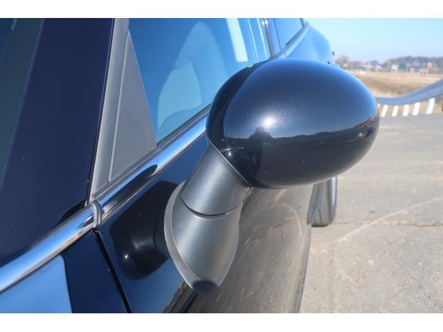 ＭＩＮＩ クーパーＤ　クロスオーバー　ツインカム・ディーゼルターボ１１２馬力　６速ＡＴ　ディスチャージヘッドライト　社外ナビ・ＴＶ・バックカメラ　レザーステアリング　ダイナミックスタビリティコントロール　ブレーキアシスト（6枚目）