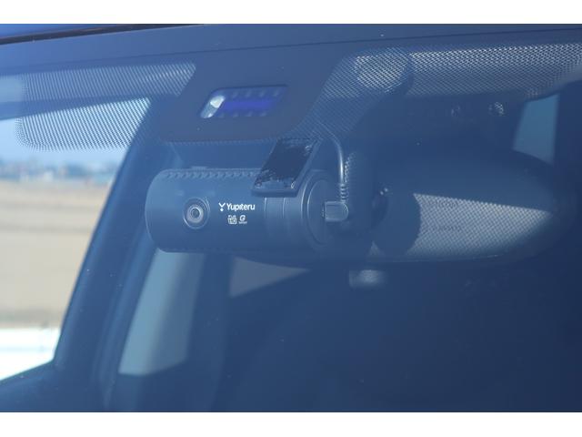 ＭＩＮＩ クーパーＤ　クロスオーバー　ツインカム・ディーゼルターボ１１２馬力　６速ＡＴ　ディスチャージヘッドライト　社外ナビ・ＴＶ・バックカメラ　レザーステアリング　ダイナミックスタビリティコントロール　ブレーキアシスト（7枚目）