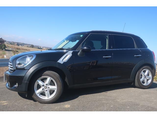 ＭＩＮＩ クーパーＤ　クロスオーバー　ツインカム・ディーゼルターボ１１２馬力　６速ＡＴ　ディスチャージヘッドライト　社外ナビ・ＴＶ・バックカメラ　レザーステアリング　ダイナミックスタビリティコントロール　ブレーキアシスト（9枚目）