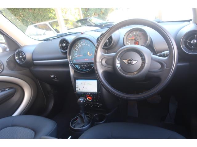 ＭＩＮＩ クーパーＤ　クロスオーバー　ツインカム・ディーゼルターボ１１２馬力　６速ＡＴ　ディスチャージヘッドライト　社外ナビ・ＴＶ・バックカメラ　レザーステアリング　ダイナミックスタビリティコントロール　ブレーキアシスト（35枚目）