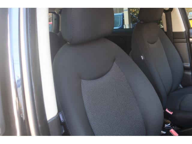 ＭＩＮＩ クーパーＤ　クロスオーバー　ツインカム・ディーゼルターボ１１２馬力　６速ＡＴ　ディスチャージヘッドライト　社外ナビ・ＴＶ・バックカメラ　レザーステアリング　ダイナミックスタビリティコントロール　ブレーキアシスト（39枚目）