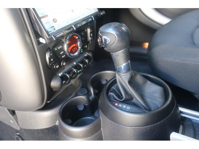 ＭＩＮＩ クーパーＤ　クロスオーバー　ツインカム・ディーゼルターボ１１２馬力　６速ＡＴ　ディスチャージヘッドライト　社外ナビ・ＴＶ・バックカメラ　レザーステアリング　ダイナミックスタビリティコントロール　ブレーキアシスト（54枚目）