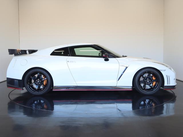 ニスモ 15モデル 1オーナー 禁煙車 チタン合金製マフラー サッチャム車輌防盗システム 専用GT3タービン 専用カーボンリヤスポイラー 専用アルミホイール 専用RECAROシート 特別塗装色(5枚目)