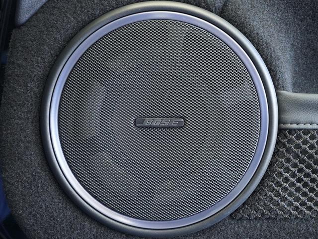 ＧＴ－Ｒ プレミアムエディション　Ｔ－スペック　２４モデル　ワンオーナー　禁煙車　スポリセ　ＢＯＳＥ　サッチャム　プレミアムスポーツマット：赤　リヤ３面プライバシーガラス　デイライトキャンセルスイッチ　純正ドラレコ　ＹｕｐｉｔｅｒｕＧＰＳレーダー（22枚目）