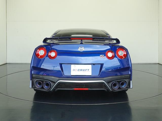 GT-R プレミアムエディション MY18 ファッショナブルインテリア(アイボリー) リヤ3面プライバシーガラス NISMOスポーツリセッティング NISMOステアリング GT-R専用フロアカーペット(プレミアムスポーツ) サッチャム(4枚目)