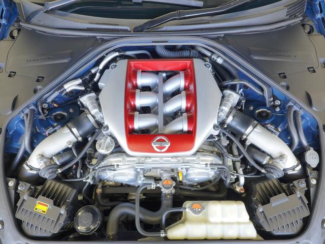 GT-R プレミアムエディション MY18 ファッショナブルインテリア(アイボリー) リヤ3面プライバシーガラス NISMOスポーツリセッティング NISMOステアリング GT-R専用フロアカーペット(プレミアムスポーツ) サッチャム(25枚目)