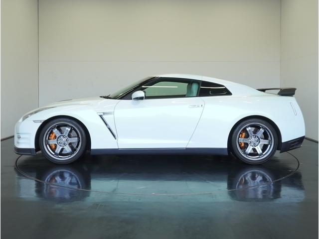 ＧＴ－Ｒ エゴイスト　禁煙車　ＮＩＳＭＯスポーツリセッティング　純正フロアマット　デイライトキャンセルスイッチ　プロテクションフィルム（フロントバンパー・ボンネット・フロントフェンダー）　社外ブルーミラー　サッチャム（6枚目）