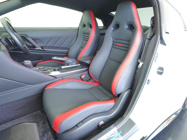 ＧＴ－Ｒ ブラックエディション　２０モデル　リア３面プライバシーガラス　デイライトキャンセルスイッチ　プレミアムスポーツマット（黒）　純正ドライブレコーダー　ＢＯＳＥサウンドシステム　サッチャム車両防盗システム（12枚目）