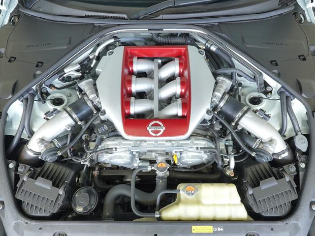 ＧＴ－Ｒ ブラックエディション　２０モデル　リア３面プライバシーガラス　デイライトキャンセルスイッチ　プレミアムスポーツマット（黒）　純正ドライブレコーダー　ＢＯＳＥサウンドシステム　サッチャム車両防盗システム（23枚目）