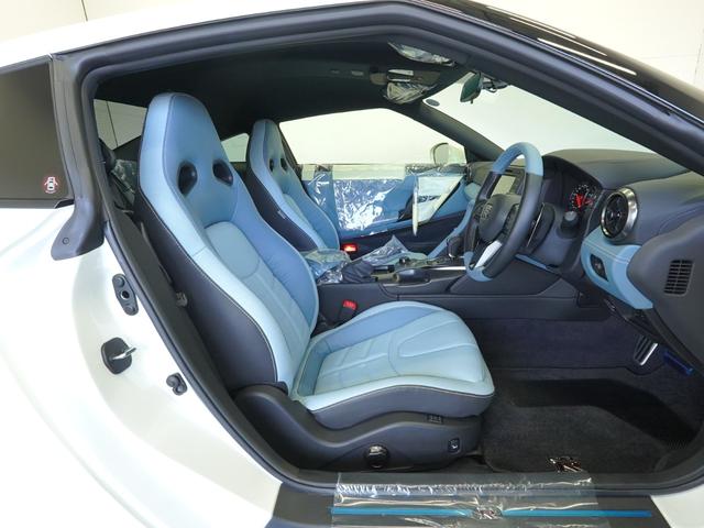 ＧＴ－Ｒ プレミアムエディション　ＭＹ２５　ブルーヘブンインテリア（前席・後席セミアニリン本革シート）＋ナッパレザーインストパネル　ワンオーナー　禁煙車　新車ビニール（センターコンソール以外）　ＦＵＪＩＴＳＵＢＯ製チタン合金製マフラー（12枚目）