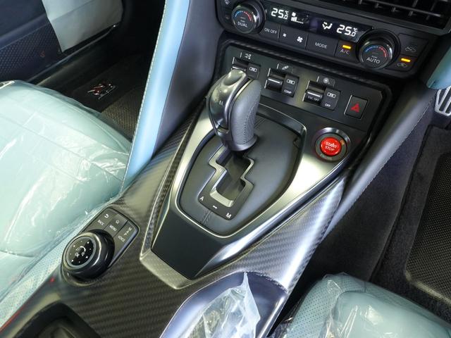 ＧＴ－Ｒ プレミアムエディション　ＭＹ２５　ブルーヘブンインテリア（前席・後席セミアニリン本革シート）＋ナッパレザーインストパネル　ワンオーナー　禁煙車　新車ビニール（センターコンソール以外）　ＦＵＪＩＴＳＵＢＯ製チタン合金製マフラー（22枚目）