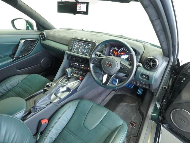 ＧＴ－Ｒ プレミアムエディション　Ｔ－スペック　ＭＹ２２　１２０台限定車　ワンオーナー　禁煙車　カーボン製リヤスポイラー　リヤ３面プライバシーガラス　ＧＴ－Ｒ専用フロアカーペット（プレミアムスポーツ）　専用カーボンセラミックブレーキ　サッチャム（8枚目）