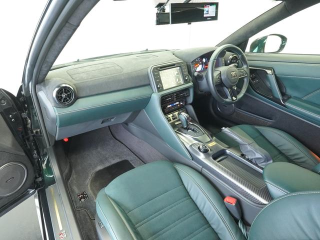 ＧＴ－Ｒ プレミアムエディション　Ｔ－スペック　ＭＹ２２　１２０台限定車　ワンオーナー　禁煙車　カーボン製リヤスポイラー　リヤ３面プライバシーガラス　ＧＴ－Ｒ専用フロアカーペット（プレミアムスポーツ）　専用カーボンセラミックブレーキ　サッチャム（12枚目）