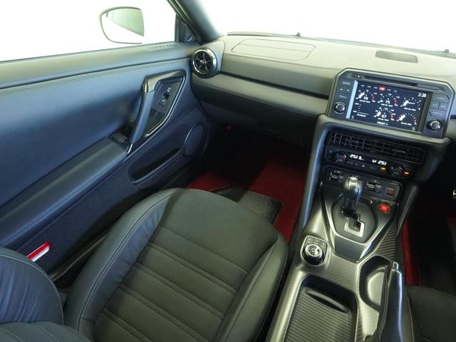 ＧＴ－Ｒ ピュアエディション　ＭＹ１８　ワンオーナー　禁煙車　リヤ３面プライバシーガラス　バックビューモニター　フジムラオート中間パイプ　ＫＵＨＬコンピューター書替　ブレンボ製モノブロック対向キャリパー　レイズ製アルミ鍛造ホイール（14枚目）