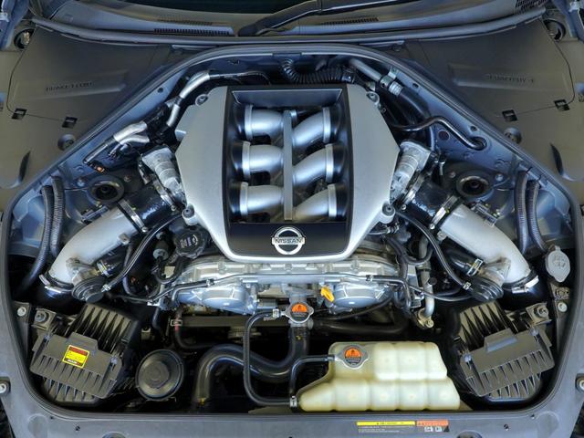 GT-R ブラックエディション MY10 NISMOスポーツリセッティング フロント:ブレンボ製モノブロック対向6ポッドキャリパー リヤ:ブレンボ製モノブロック対向4ポッドキャリパー レイズ製アルミ鍛造ホイール リヤスポイラー(21枚目)