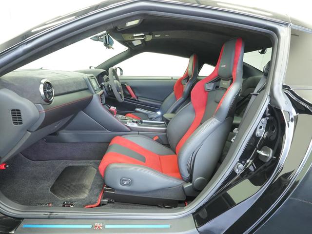 GT-R ニスモ MY20 NISMOスポーツリセッティング リヤ3面プライバシーガラス 全面ラバーディップ NISMOフロアマット NISMO専用カーボン製ルーフ NISMO専用カーボン製エンジンフード サッチャム(12枚目)