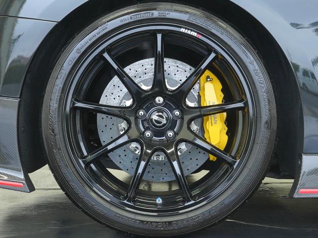 GT-R ニスモ MY20 NISMOスポーツリセッティング リヤ3面プライバシーガラス 全面ラバーディップ NISMOフロアマット NISMO専用カーボン製ルーフ NISMO専用カーボン製エンジンフード サッチャム(28枚目)