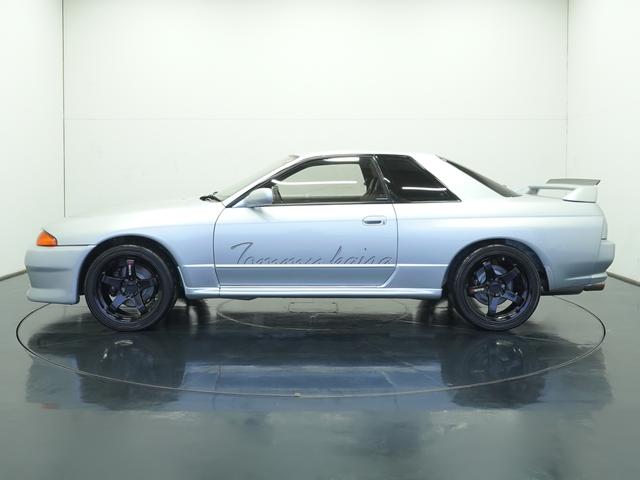 スカイライン GT-R トミーカイラR トミーカイラR専用品装備 NISMO LMGT4アルミホイール  NISMOシートカバー トミーカイラ専用フロントグリル トミーカイラ専用フロントスポイラー トミーカイラ専用マフラー(8枚目)