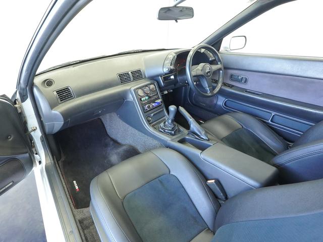 スカイライン GT-R トミーカイラR トミーカイラR専用品装備 NISMO LMGT4アルミホイール  NISMOシートカバー トミーカイラ専用フロントグリル トミーカイラ専用フロントスポイラー トミーカイラ専用マフラー(16枚目)