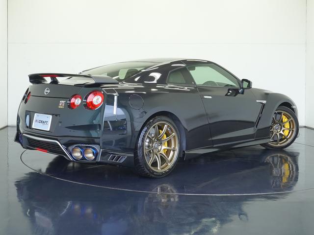 GT-R プレミアムエディション T-スペック MY22 ワンオーナー 禁煙車 NISMOスポーツリセッティング フロント廻りプロテクションフィルム(フロントバンパー、ボンネット、フェンダー、ヘッドライト) T-spec専用拡幅フロントフェンダー(2枚目)