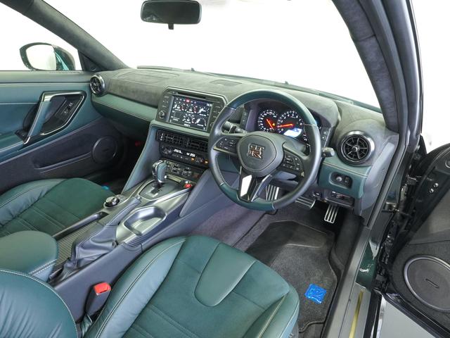 GT-R プレミアムエディション T-スペック MY22 ワンオーナー 禁煙車 NISMOスポーツリセッティング フロント廻りプロテクションフィルム(フロントバンパー、ボンネット、フェンダー、ヘッドライト) T-spec専用拡幅フロントフェンダー(7枚目)