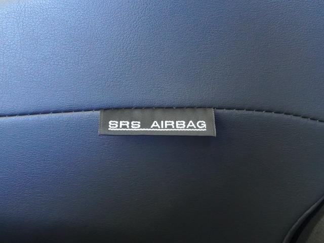 ＧＴ－Ｒ ブラックエディション　ＭＹ１７　ワンオーナー　禁煙車　ドライカーボン製リヤスポイラー　ブラックＥＤ専用ＲＥＣＡＲＯシート　ＢＯＳＥサウンドシステム　ブレンボ製モノブロック対向キャリパー　レイズ製アルミ鍛造ホイール（11枚目）