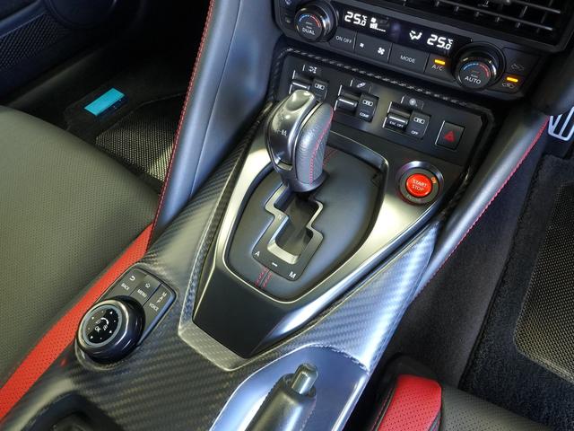 ＧＴ－Ｒ ブラックエディション　ＭＹ１７　ワンオーナー　禁煙車　ドライカーボン製リヤスポイラー　ブラックＥＤ専用ＲＥＣＡＲＯシート　ＢＯＳＥサウンドシステム　ブレンボ製モノブロック対向キャリパー　レイズ製アルミ鍛造ホイール（21枚目）