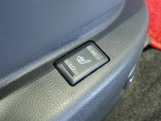 GT-R ブラックエディション MY15 NISMOスポーツリセッティング 純正オプションレイズ製アルミ鍛造ホイール(オパールブラッククロームカラーコート) GT-R専用フロアカーペット(プレミアムスポーツ) BOSE サッチャム(10枚目)