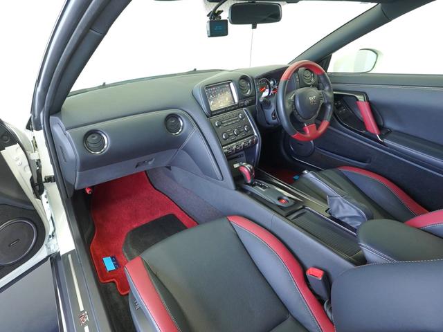GT-R ブラックエディション MY15 NISMOスポーツリセッティング 純正オプションレイズ製アルミ鍛造ホイール(オパールブラッククロームカラーコート) GT-R専用フロアカーペット(プレミアムスポーツ) BOSE サッチャム(11枚目)