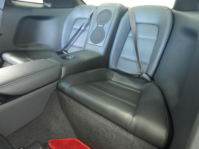 GT-R ブラックエディション MY15 NISMOスポーツリセッティング 純正オプションレイズ製アルミ鍛造ホイール(オパールブラッククロームカラーコート) GT-R専用フロアカーペット(プレミアムスポーツ) BOSE サッチャム(14枚目)