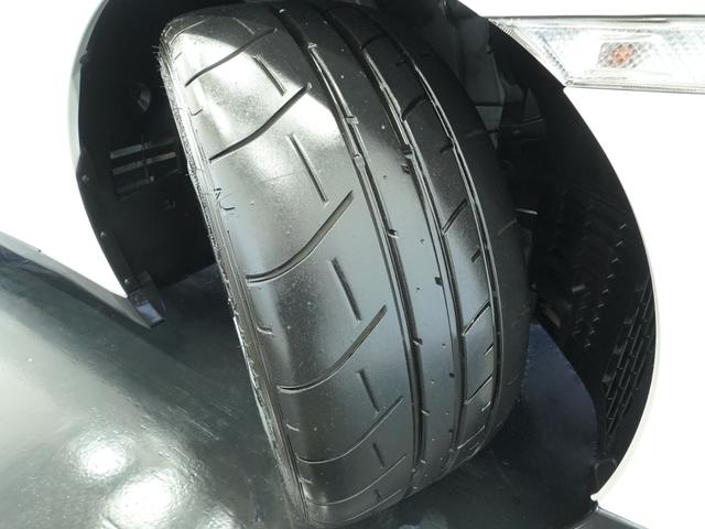 GT-R ブラックエディション MY15 NISMOスポーツリセッティング 純正オプションレイズ製アルミ鍛造ホイール(オパールブラッククロームカラーコート) GT-R専用フロアカーペット(プレミアムスポーツ) BOSE サッチャム(27枚目)