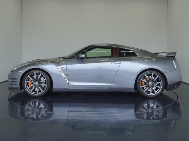 GT-R プレミアムエディション MY14 ワンオーナー 禁煙車 ファッショナブルインテリア(アンバーレッド) GT-R専用フロアカーペット(プレミアムスポーツ) LEDハイパーデイライトキャンセルスイッチ セルスター製レーダー探知機(6枚目)