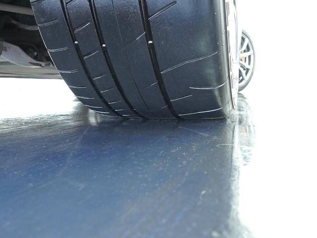 GT-R プレミアムエディション MY14 ワンオーナー 禁煙車 ファッショナブルインテリア(アンバーレッド) GT-R専用フロアカーペット(プレミアムスポーツ) LEDハイパーデイライトキャンセルスイッチ セルスター製レーダー探知機(28枚目)